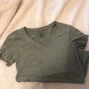 (🌻2 for $20) Nike Sweat proof Vneck T-Shirt